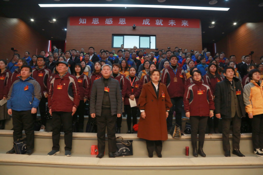 米兰网页版登录入口_米兰MiLan(中国)2019年度工作动员大会---舞蹈《花开树恩》