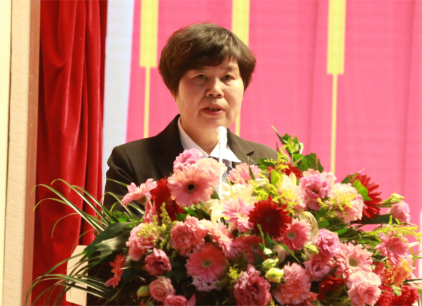 米兰网页版登录入口_米兰MiLan(中国)第一届党委班子选举大会---徐州市树恩中学总校长薛淑萍同志致开幕辞